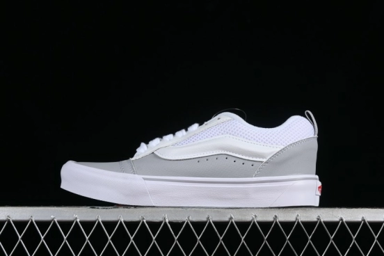 Vans Classics Knu Skool Chunky Tongue Retro Sneakers in Grey White - VN0009QCYF9