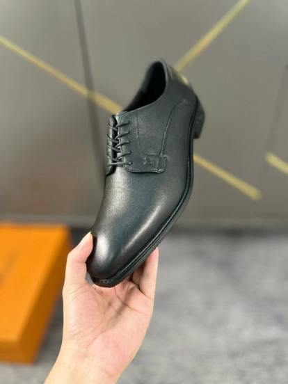 2024 Men Louis Vuitton Black Leather Dress Shoes MJ00380