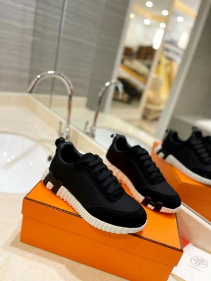 2024 Unisex Hermès Black Imported Silk Calfskin Raincloth Casual Sneakers MJ00320