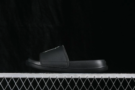 New Era MLB Chunky Mound Basic New York Yankees Summer Casual Slides - 3ALPCMM4N50BKS